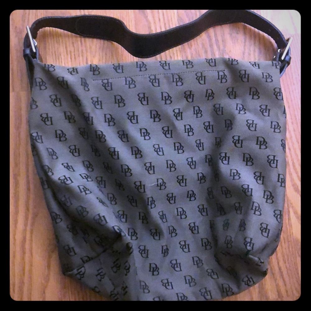 Vintage Dooney & Bourke signature shoulder bag